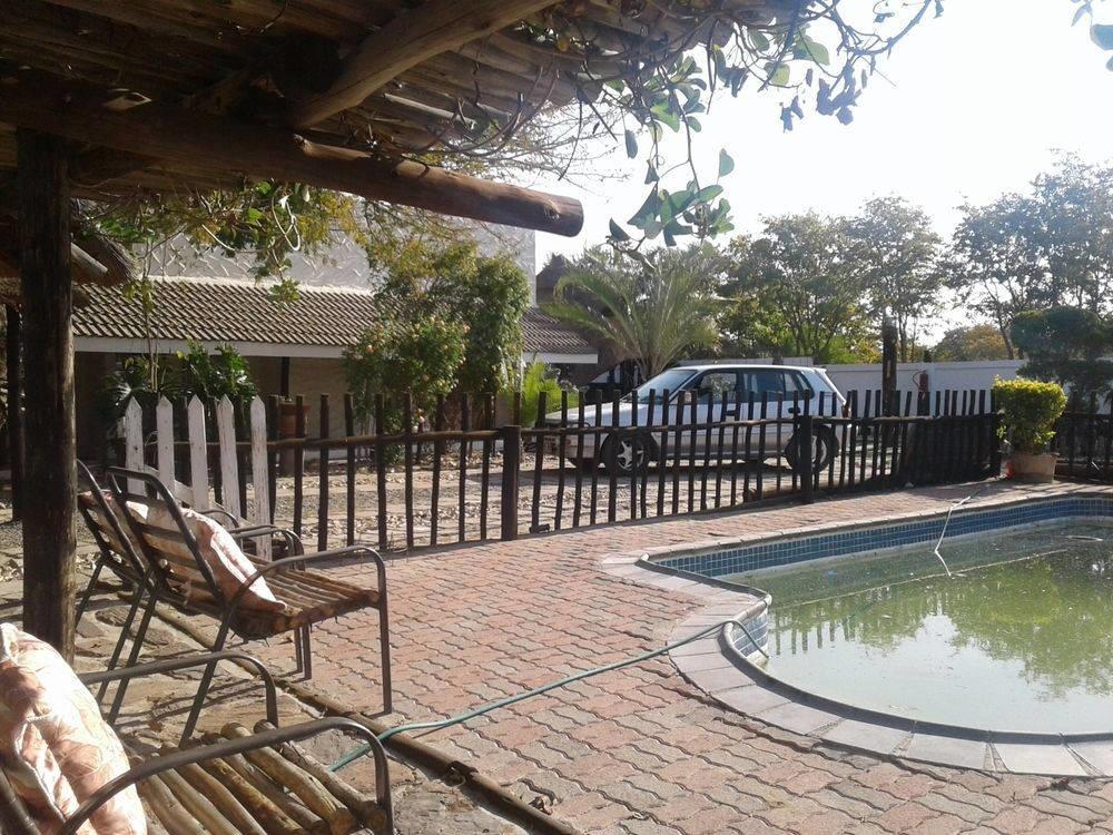 Road View Lodge Francistown Luaran gambar